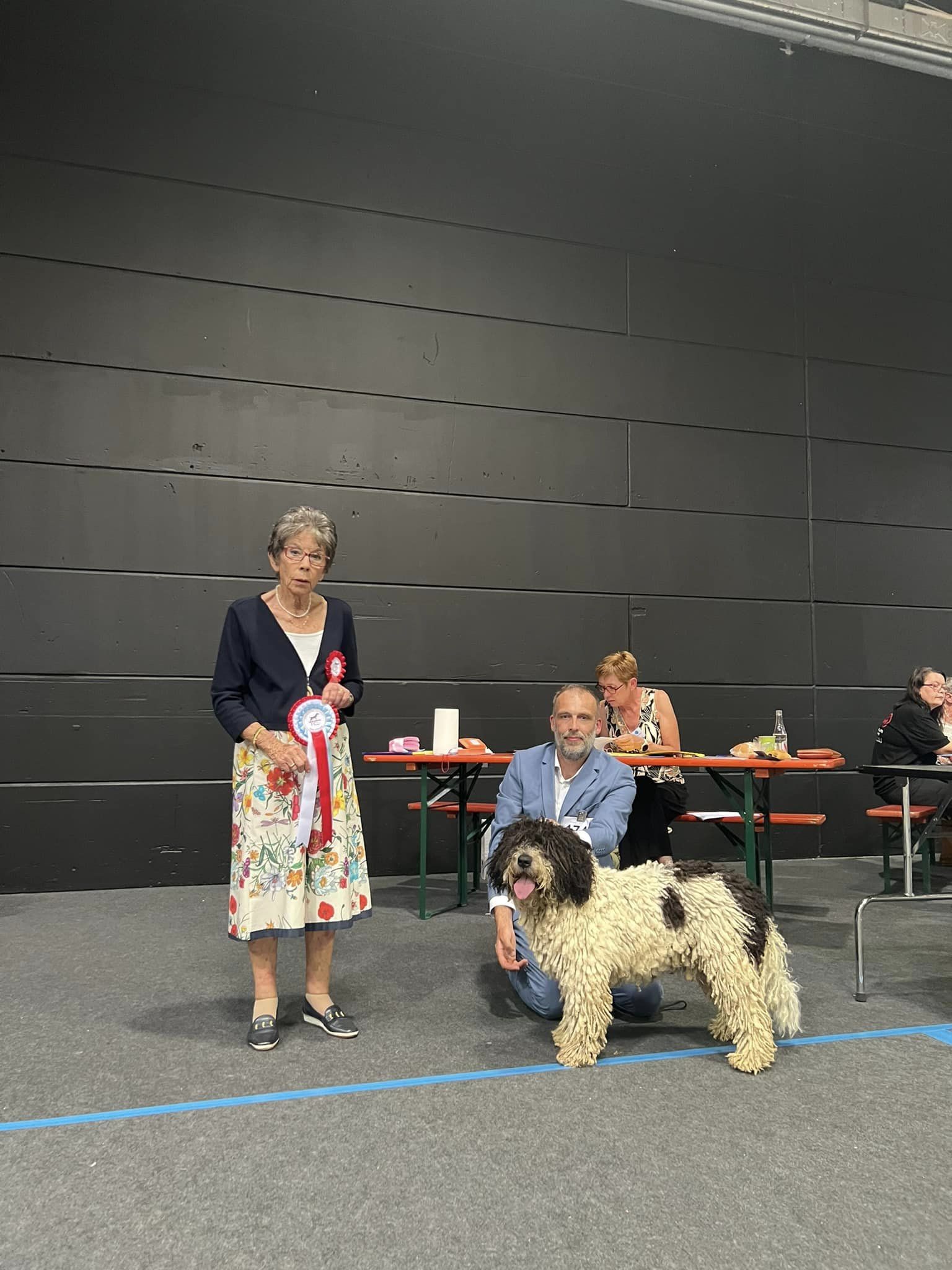 De beste Spaanse Waterhond op de tentoonstelling in Luxemburg!